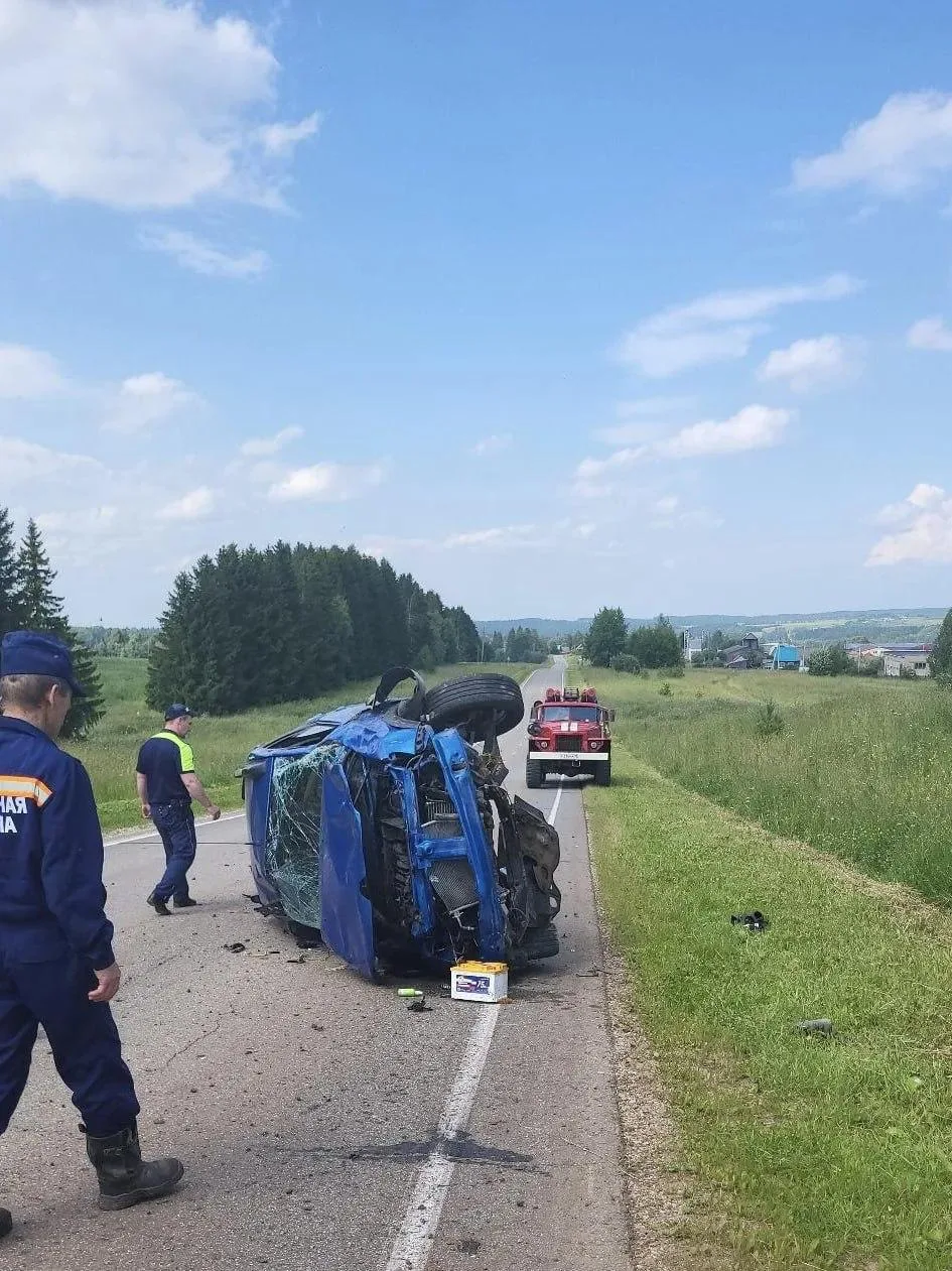В Удмуртии пьяный водитель перевернулся на трассе