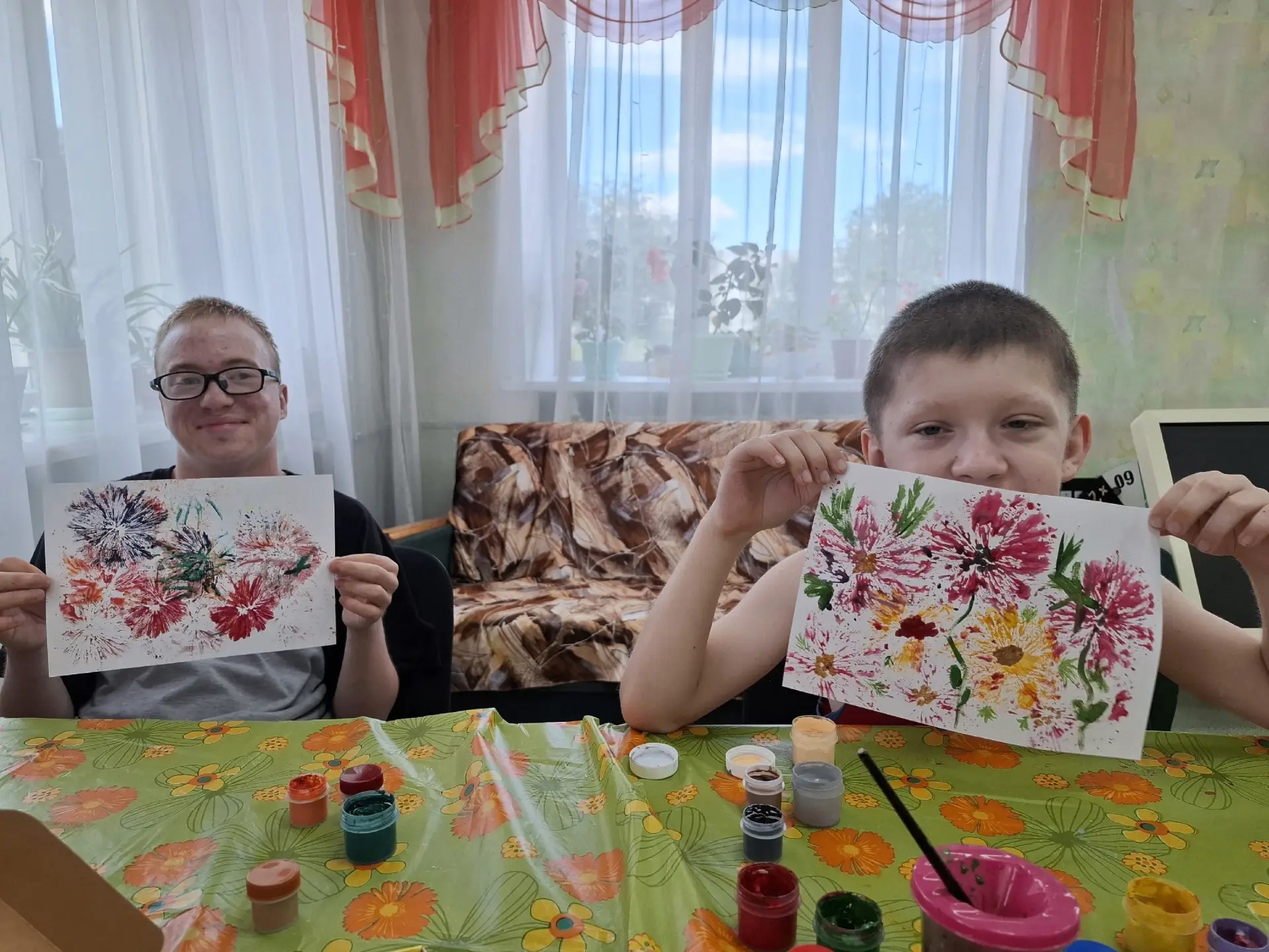 🎨 В Социально-реабилитационном отделении Троицко-Печорска ребята превратились в настоящих волшебник