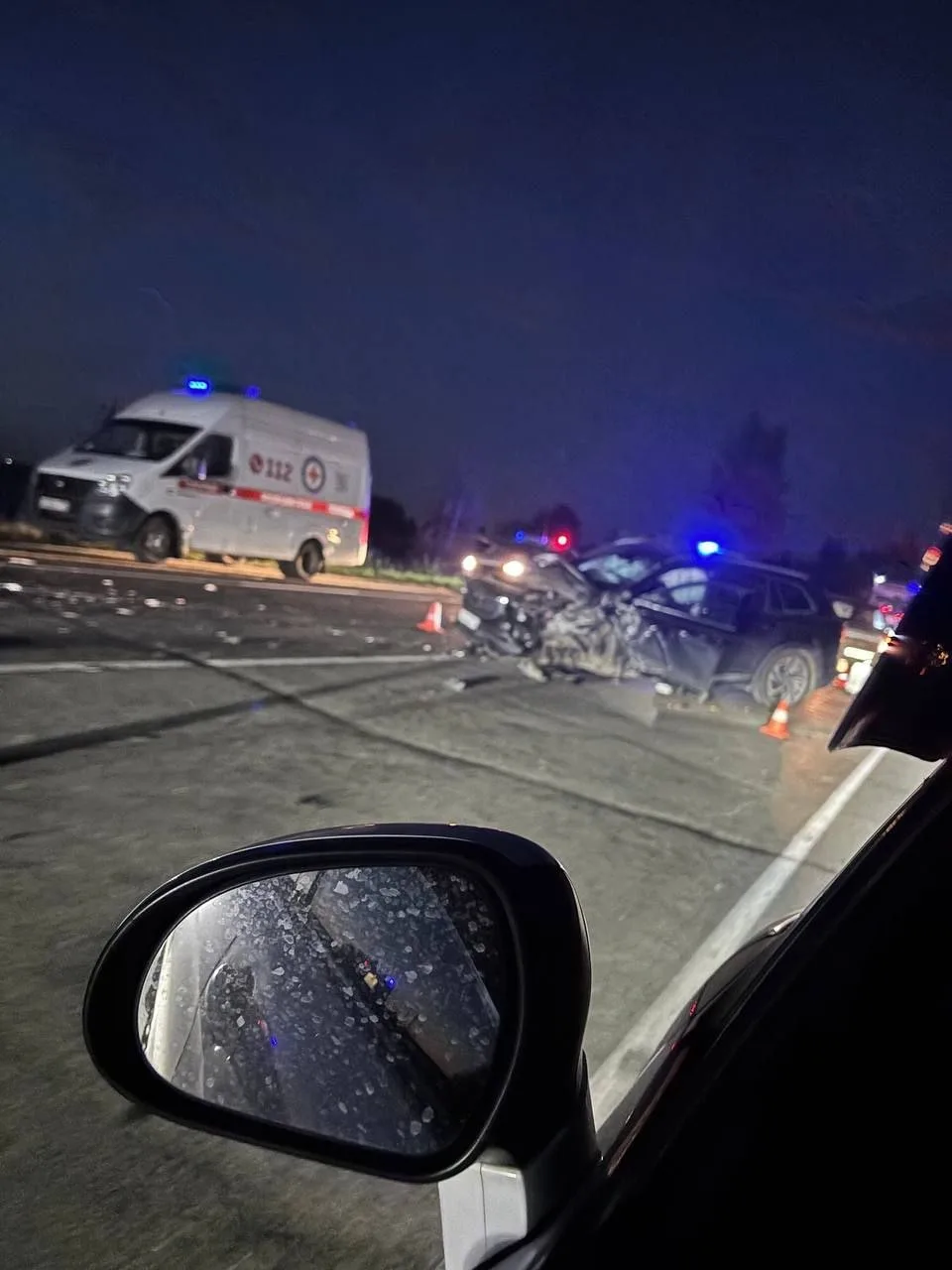На въезде в Первомайский из Коломны перед заправкой крупное ДТП, перегорожена вся дорог...