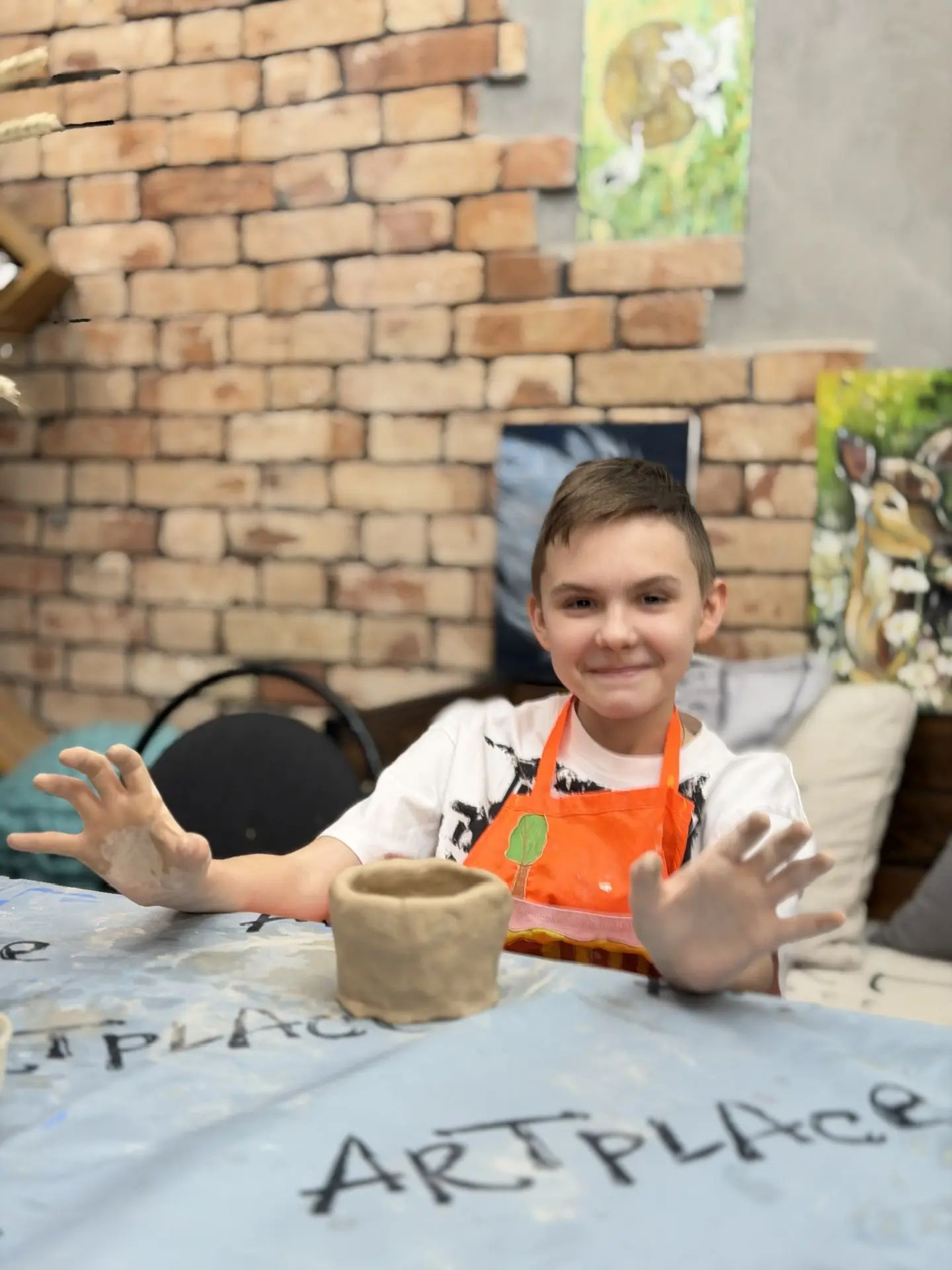 🧡 Каникулы созданы для творчества 5Е и 5М творят своими руками 👐✨  На каникулах ребята отправились в