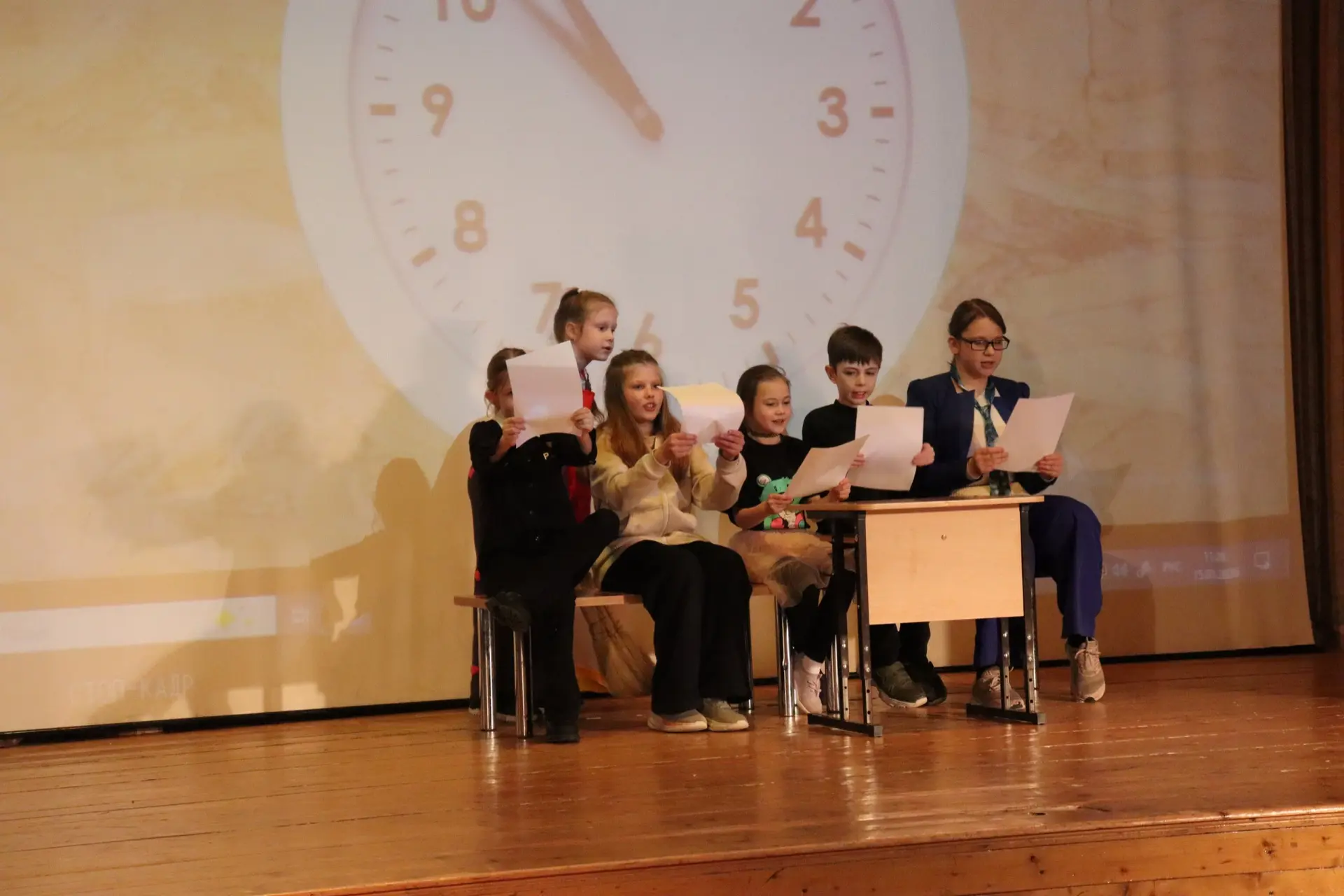 🎭 Театральная неделя — открываем занавес!  В нашей школе театр — это настоящая творческая среда, где