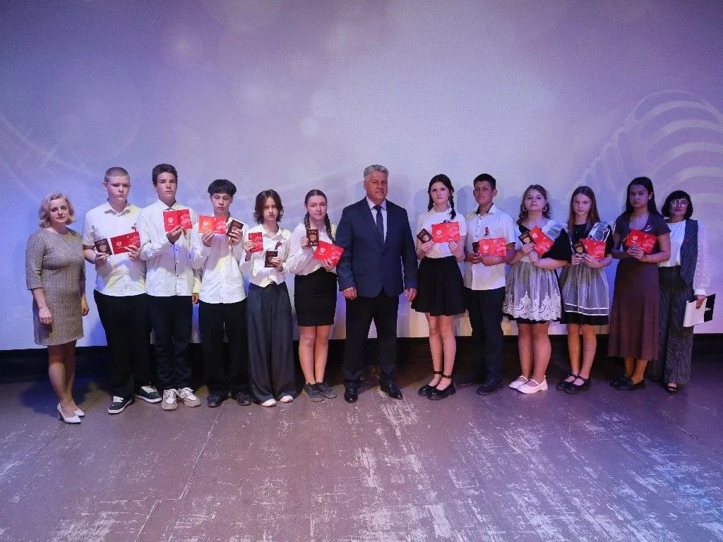 💥 6 мая на муниципальном патриотическом фестивале - конкурсе "Песенный круг" "И помнит...