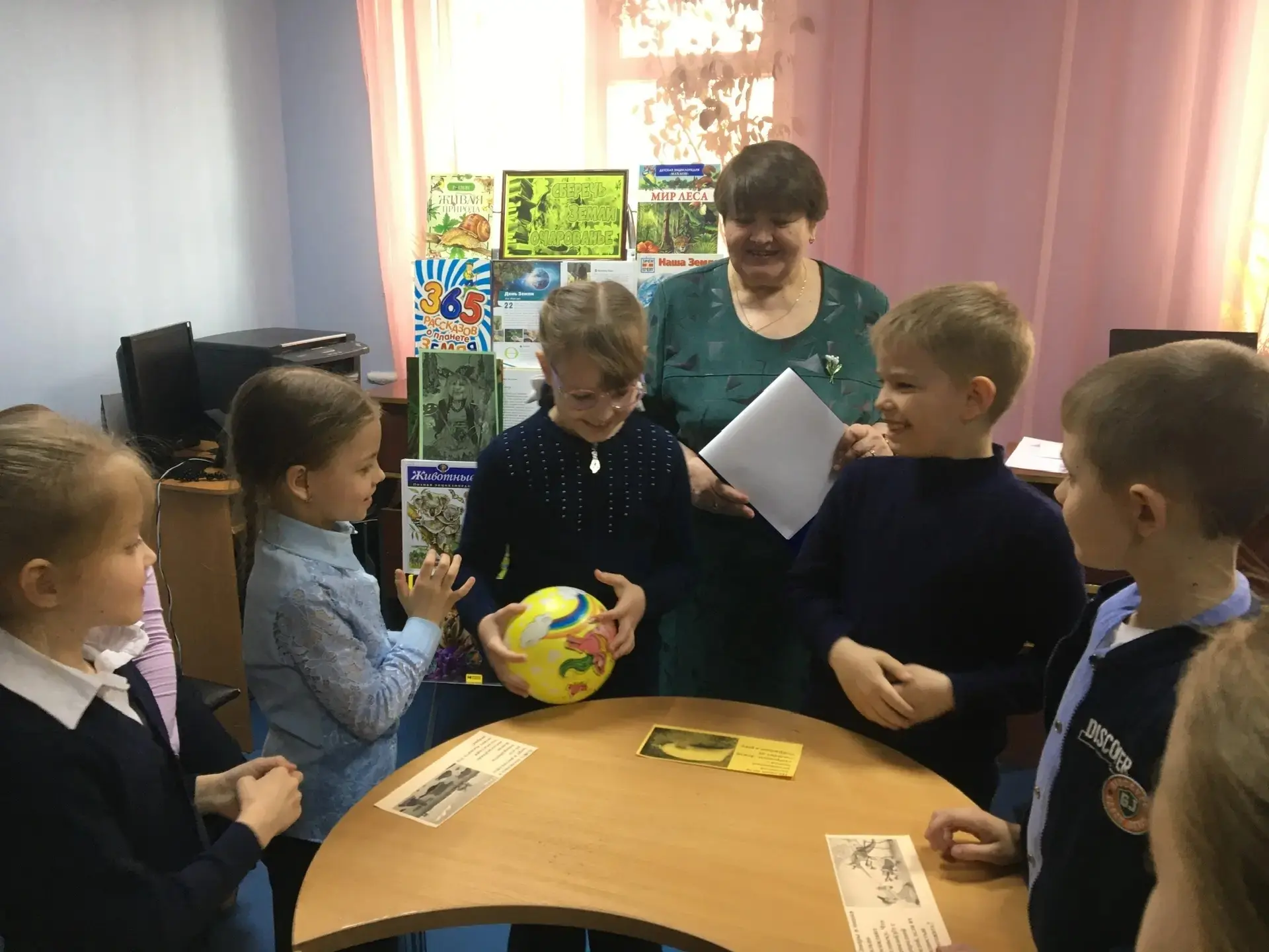 🌳 Познавательная программа «Зелёная планета»   🦋 22 апреля 2026 года в городской библиотеке №4 обуча