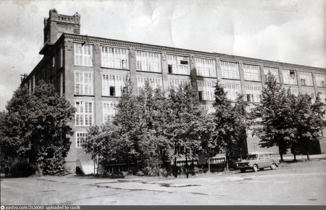 В июне 1915 года уездному исправнику докладывали, что «постройка кирпичного завода брат...