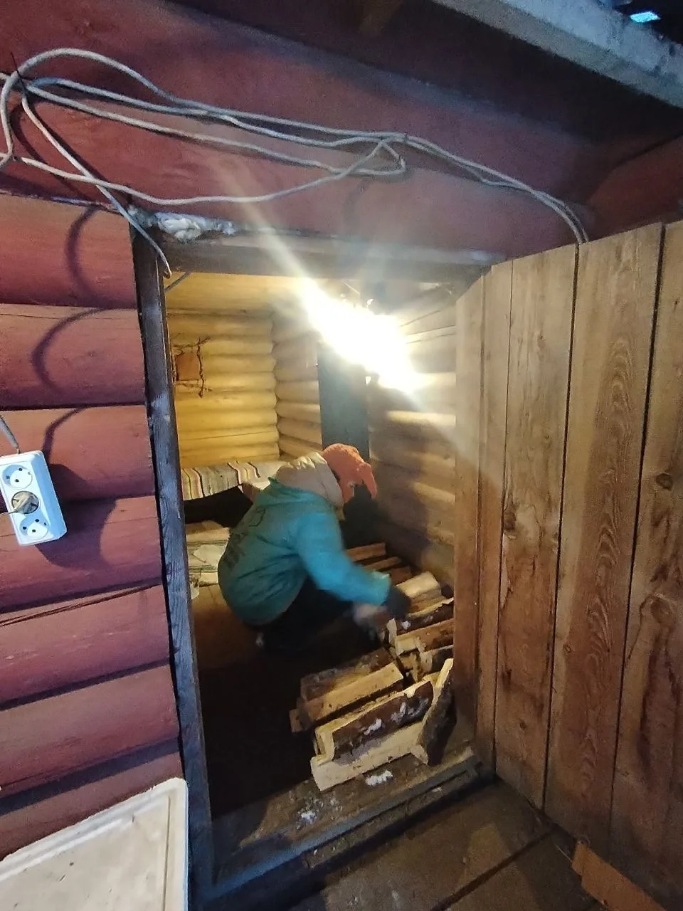Патриотическая акция "Онежский десант" объединила волонтеров и организаторов выборов в Калевальском 