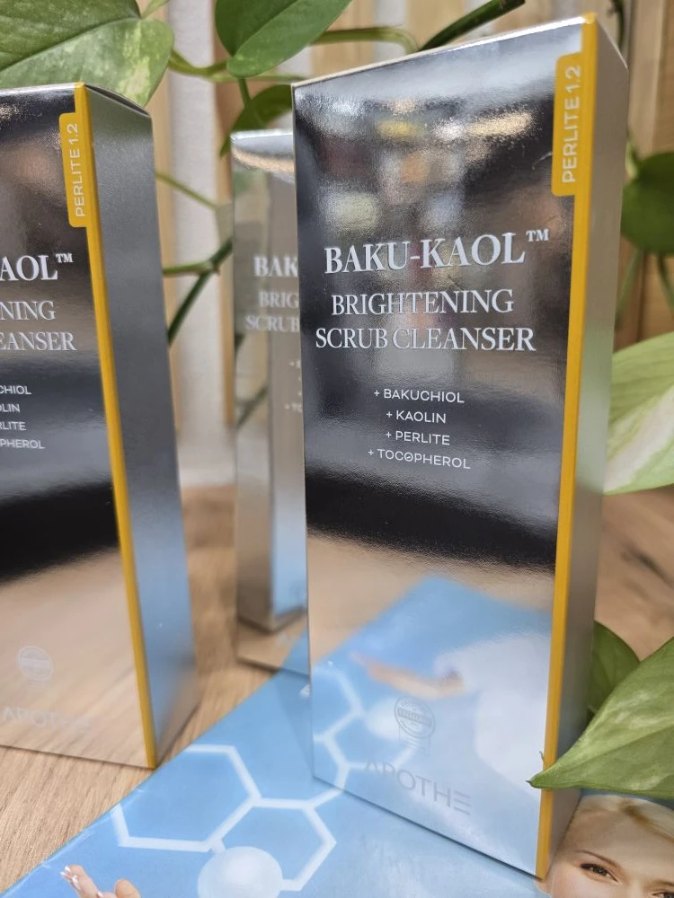BAKU-KAOL™ Brightening Scrub Cleanser