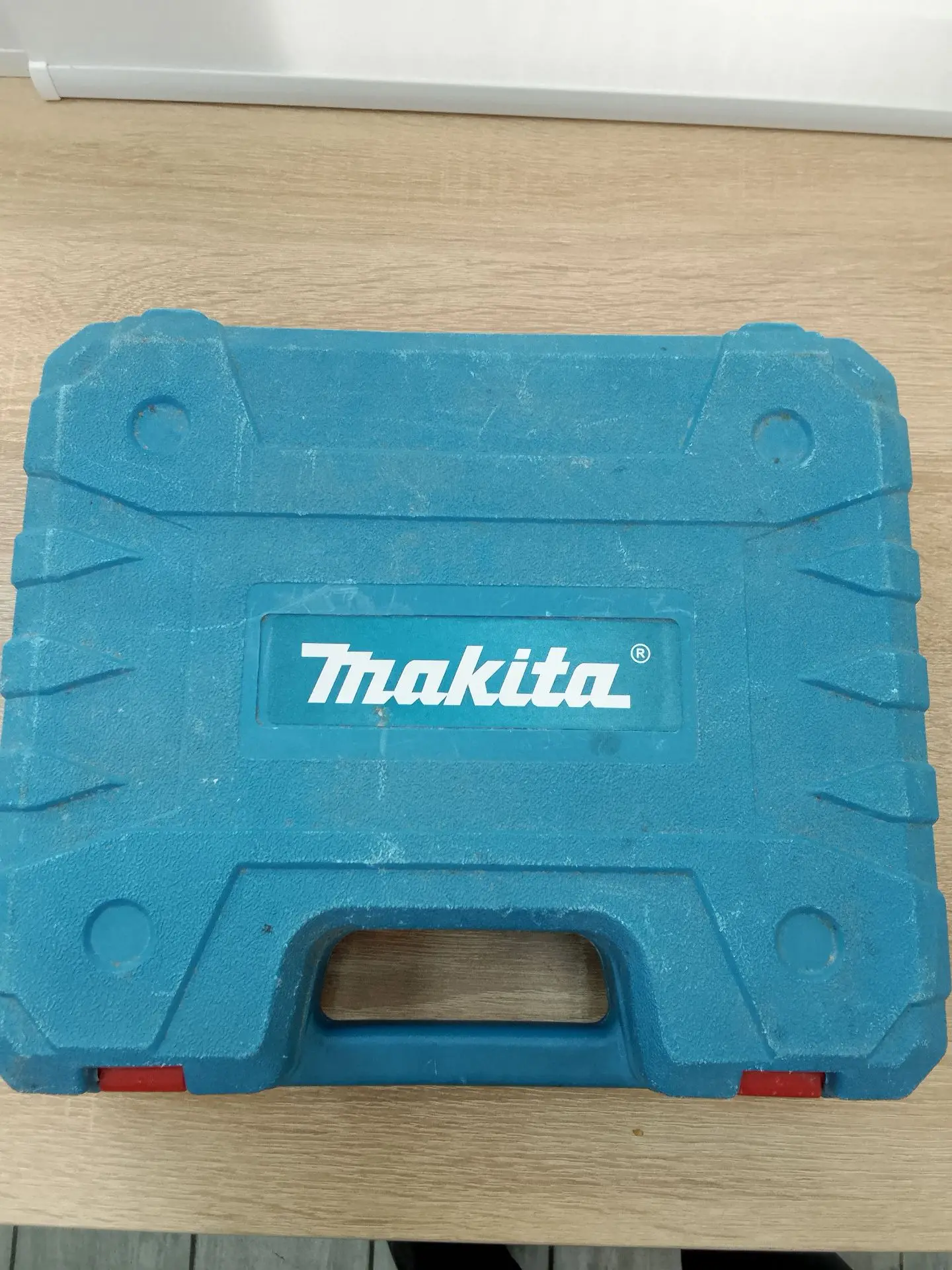 Шуруповерт Makita
