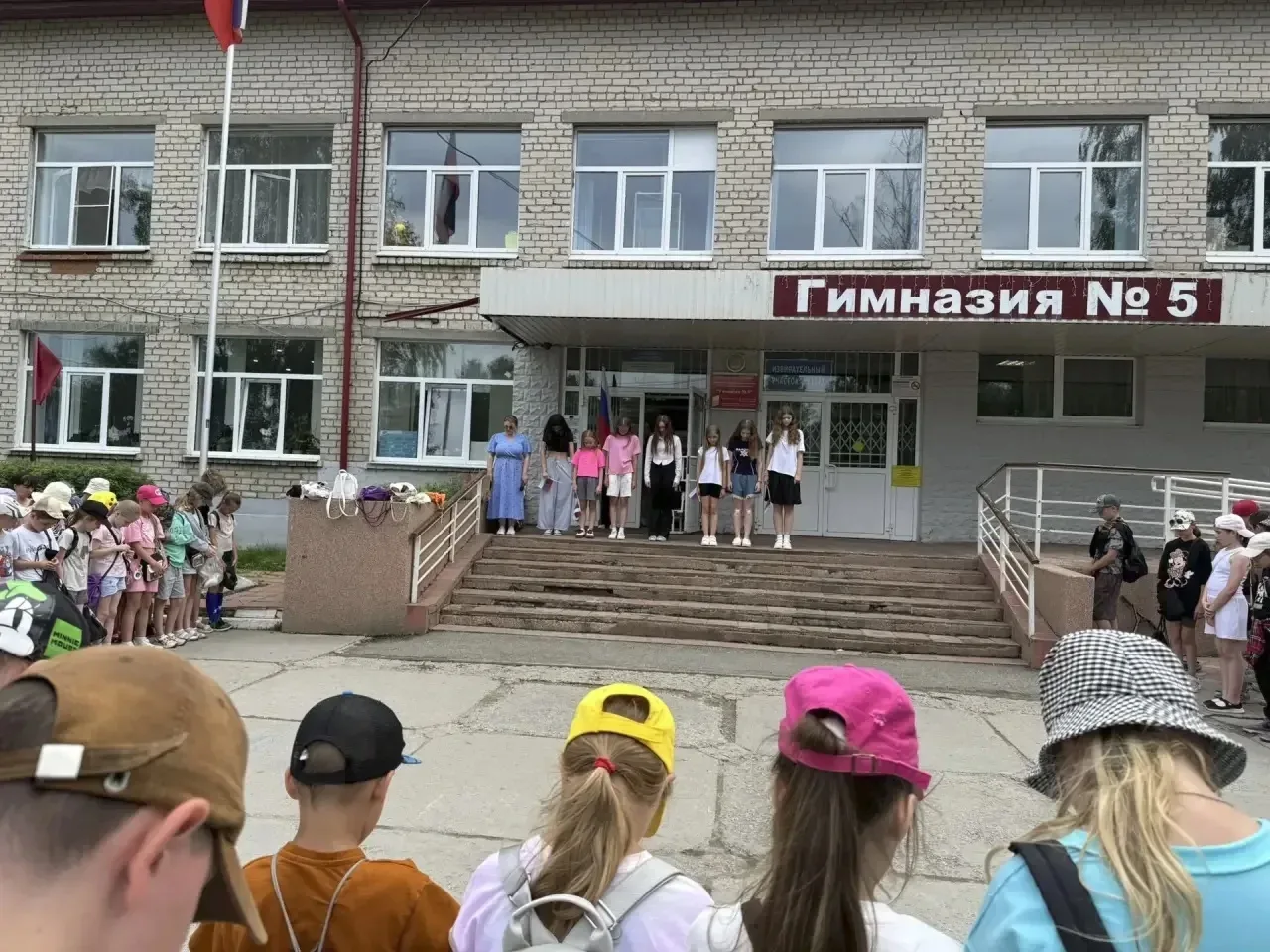 🕯️ 22 ИЮНЯ — ДЕНЬ ПАМЯТИ И СКОРБИ

С самого утра исследователи отправились в Детскую школу искусств