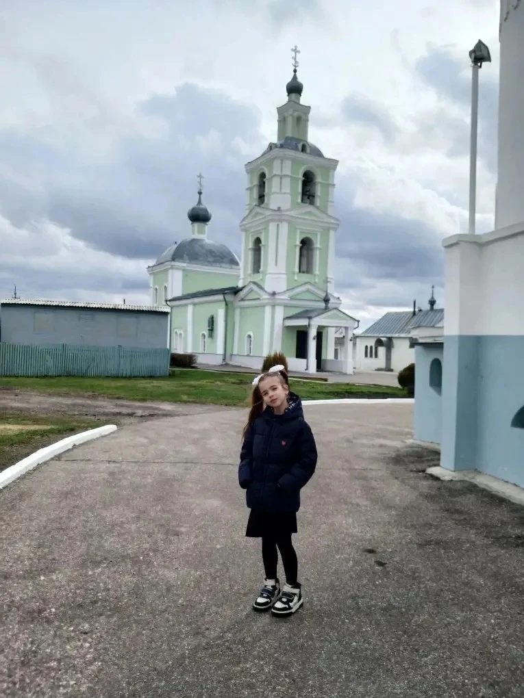 🎉 Поздравляем Александру Б., ученицу 2В класса (1 корпус) с победой в конкурсе «Пасха радость нам не
