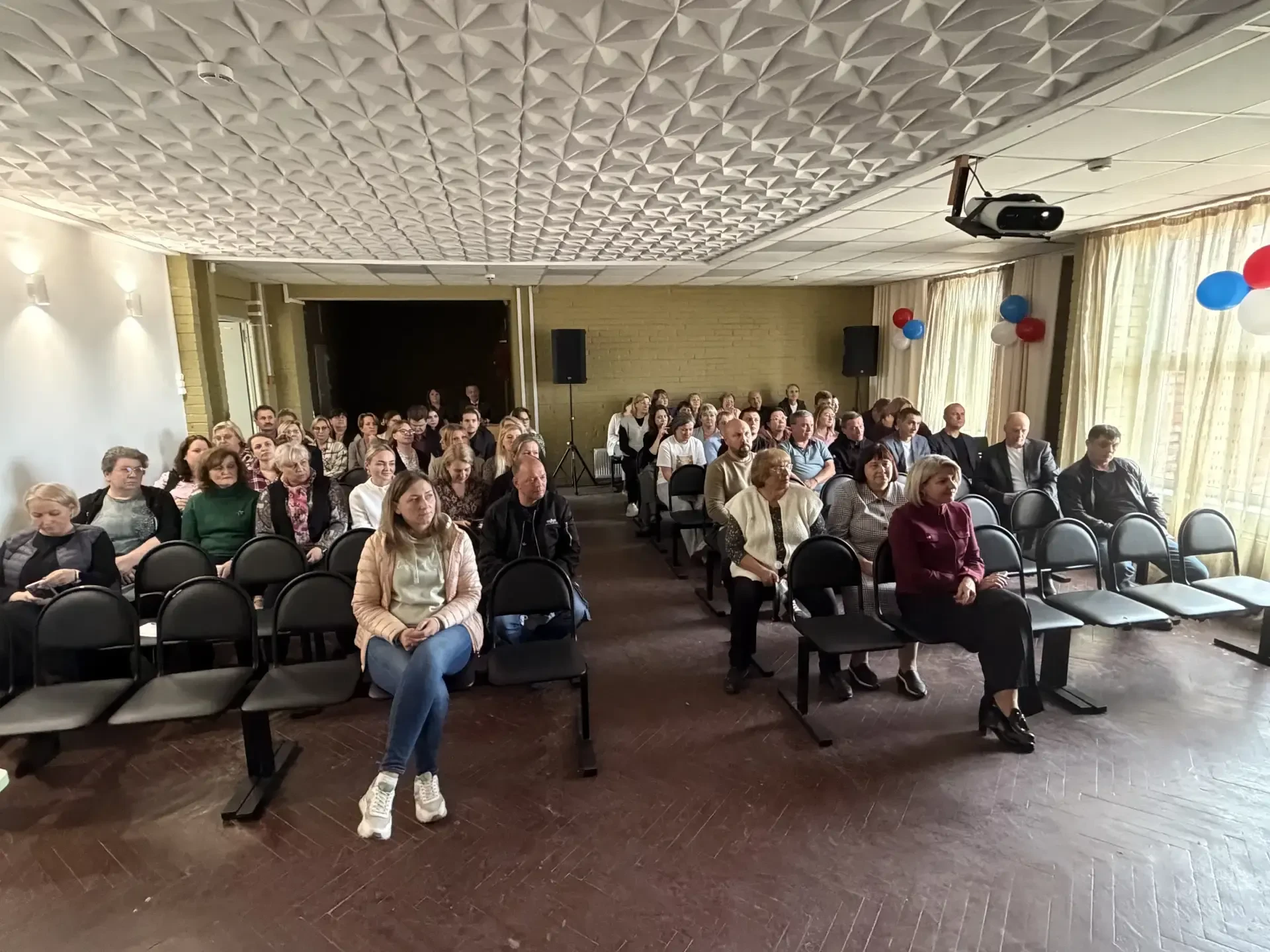 В Сестрорецком технологическом колледже имени С.И. Мосина проведено совещание с трудовы...
