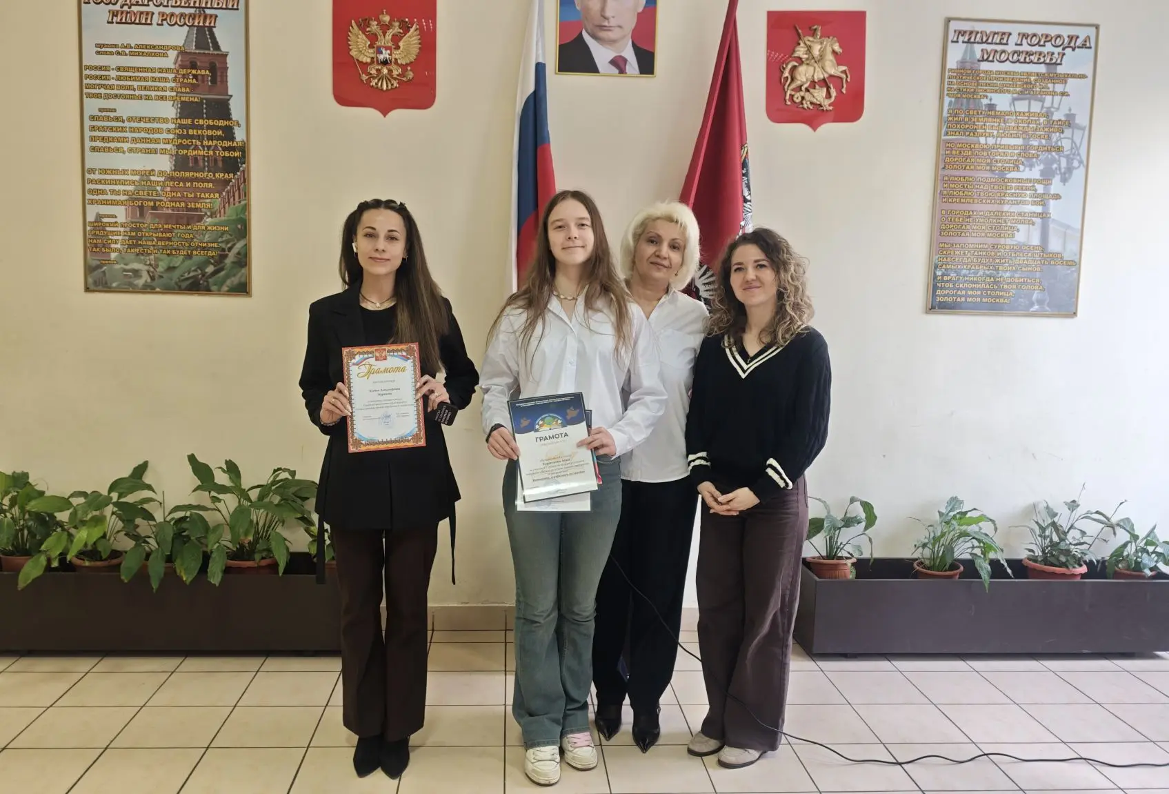🇷🇺 Врываемся в последнюю четверть!  Понедельник после каникул выдался по-настоящему торжественным и 
