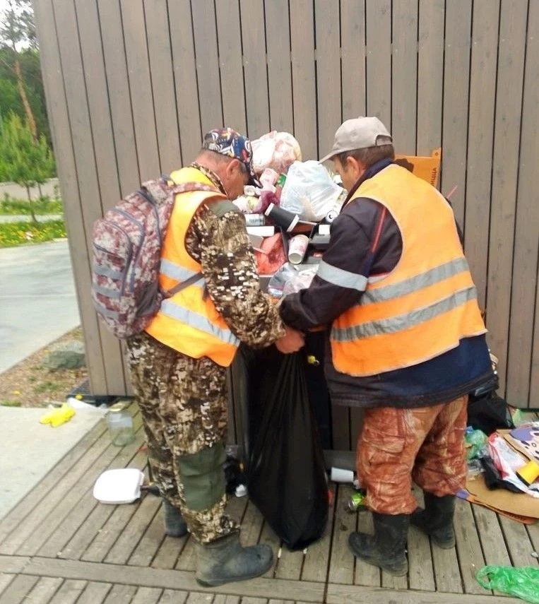 Наведение порядка в городе продолжается!   В понедельник, 18 мая, силами муниципального учреждения «