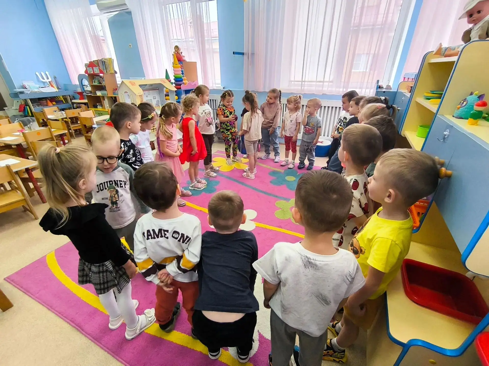 Художественно-эстетическое развитие (рисование). Группа "Чайка".