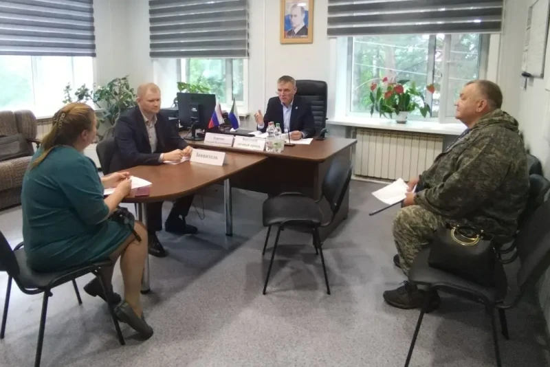 Заместитель министра лесного ведомства провел выездной личный прием в Вяземском районе

📝   Подобны