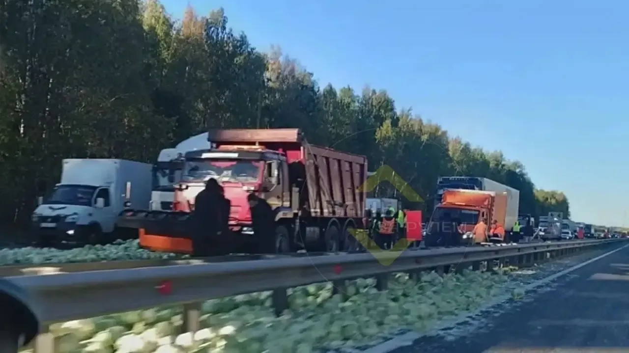🚨В сторону Челнов со стороны Казани многокилометровая пробка, из-за аварии