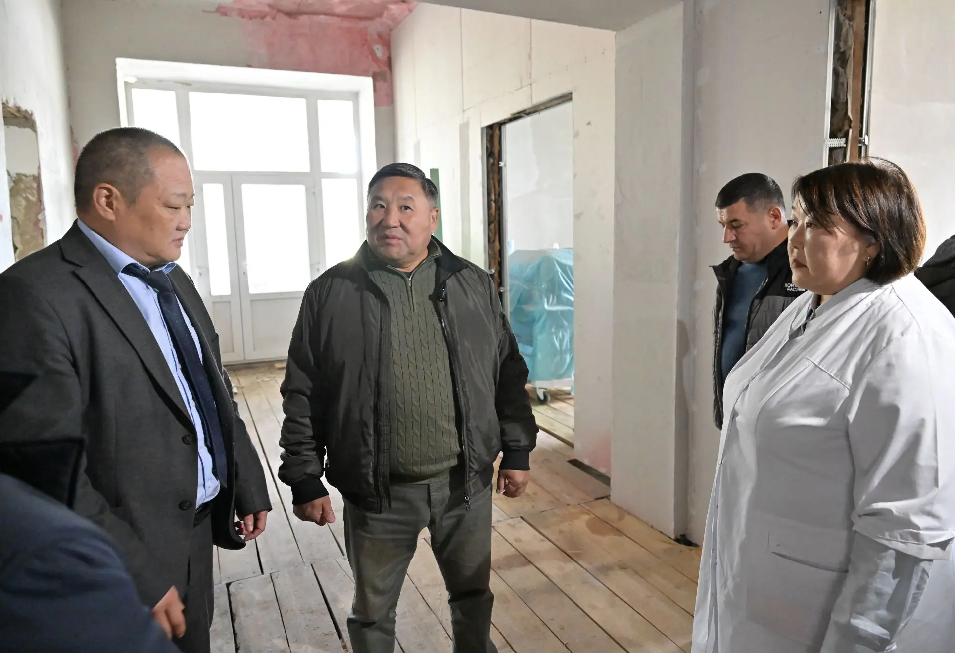 ⚒️  Капитальный ремонт здания Чеди-Хольской ЦКБ выполнен на 45% по программе модернизац...