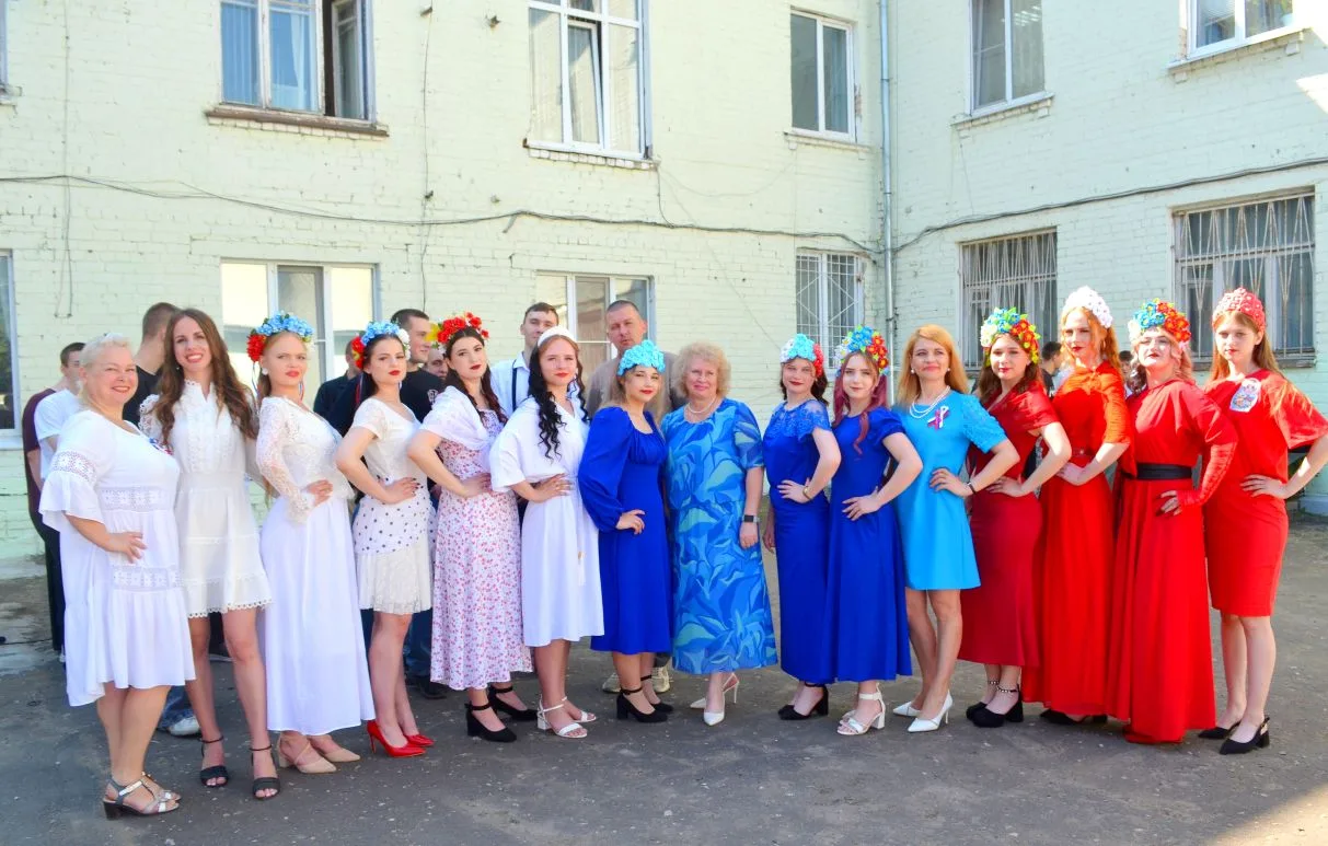 🇷🇺 СЛАВИМ РОССИЙСКИЙ ТРИКОЛОР! 

🇷🇺 ЦВЕТА РОССИЙСКОГО ФЛАГА - ЦВЕТА НАШЕЙ РОССИИ! 

🤍Белый  - м