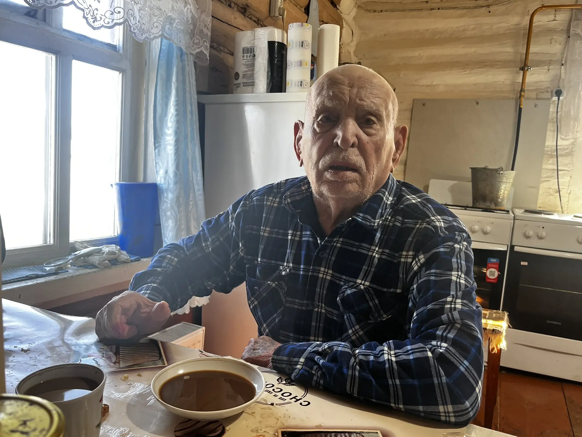 Накануне Дня пожилого человека сотрудники администрации Новокиешкинского сельсовета нав...