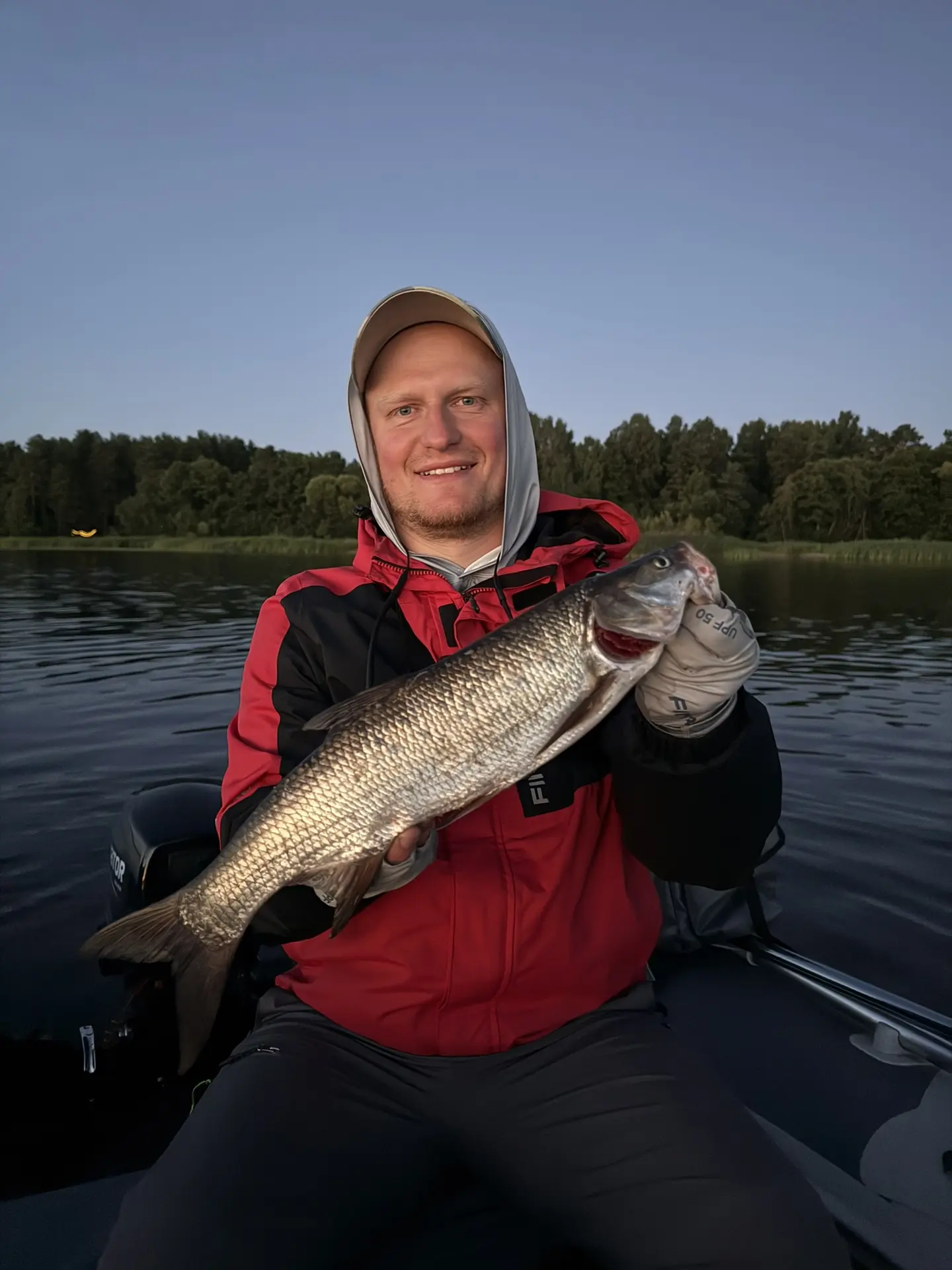 🎣 Ребят, ну что — мой второй рыболовный влог уже готов!