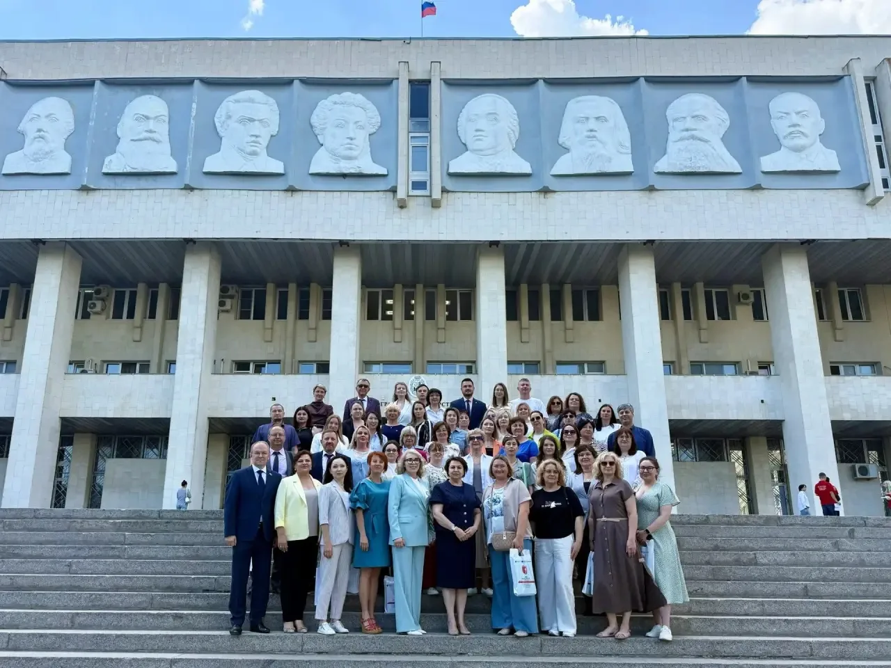 🎓 ВолГУ - точка притяжения федеральной повестки.

📚 На базе ВолГУ состоялась региональная сессия В