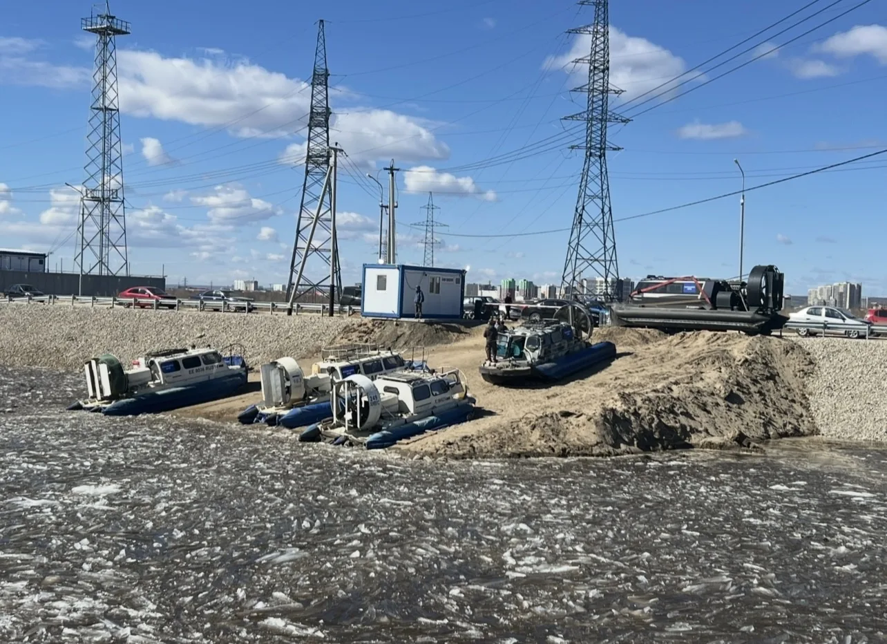 🚤 Контрольные мероприятия с применением БАС в Якутске  Инспектора МТУ Ространснадзора по ДФО провели