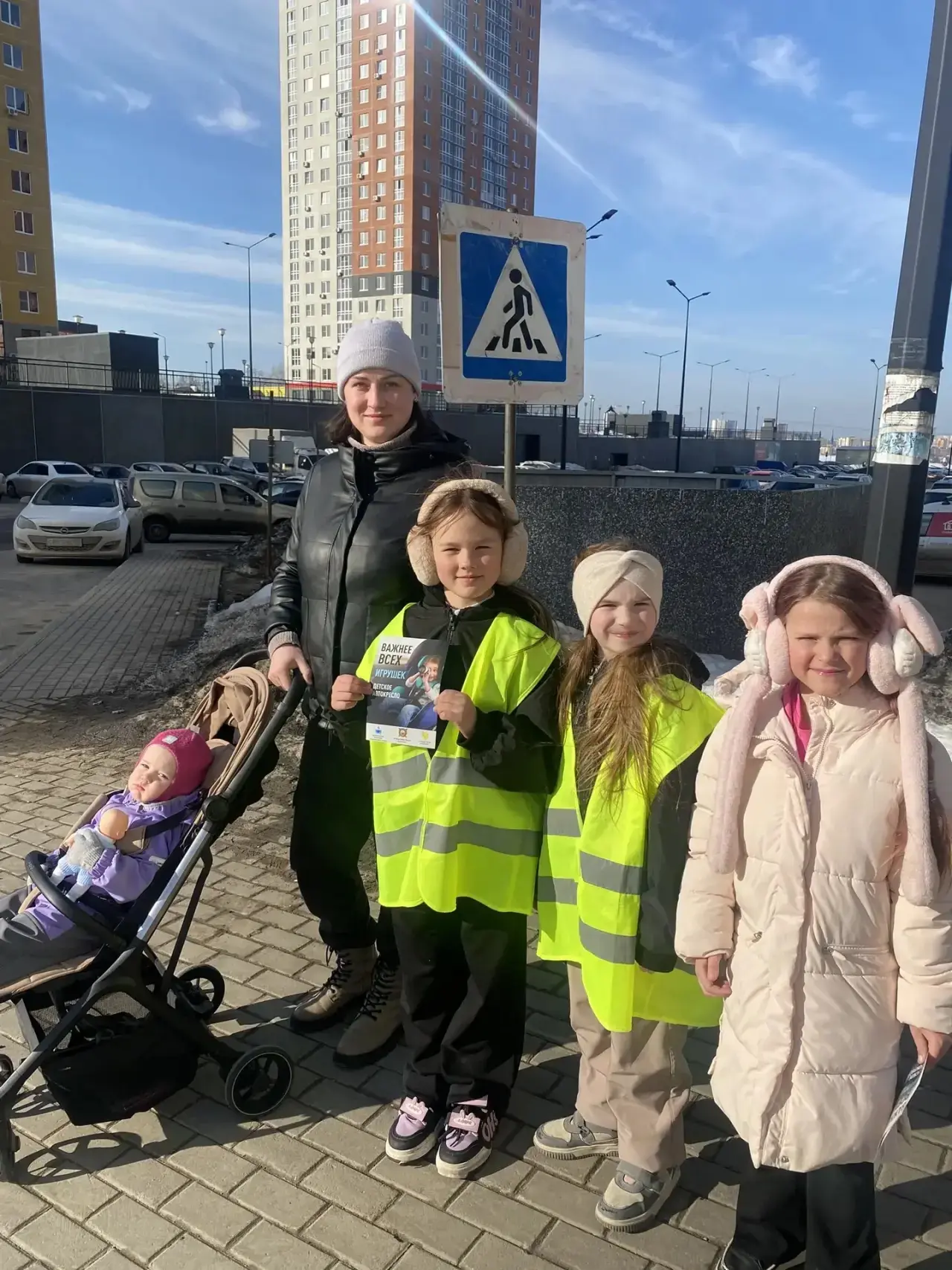 🚦🌷 «Весна идёт — весне дорогу!» 🌷🚦 В преддверии весенних каникул отряд ЮИД «Светофоры» провёл информ