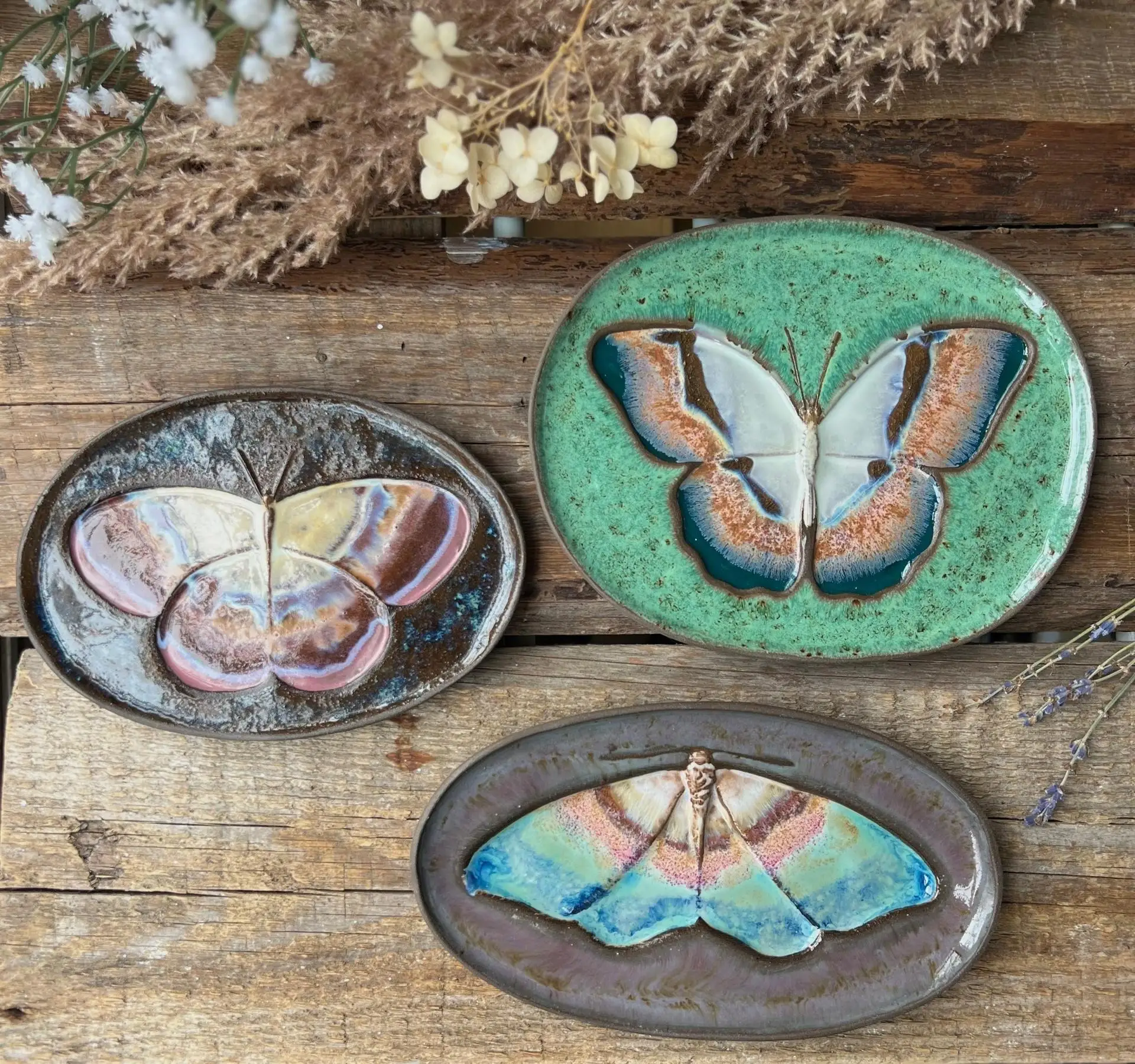 🦋 От кусочка белой глины — к большой мечте  В мастерской с шестиметровыми потолками, залитой светом 