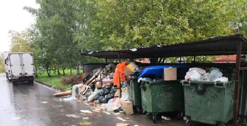 В Ярославле усилят контроль за парковкой у контейнерных площадок.