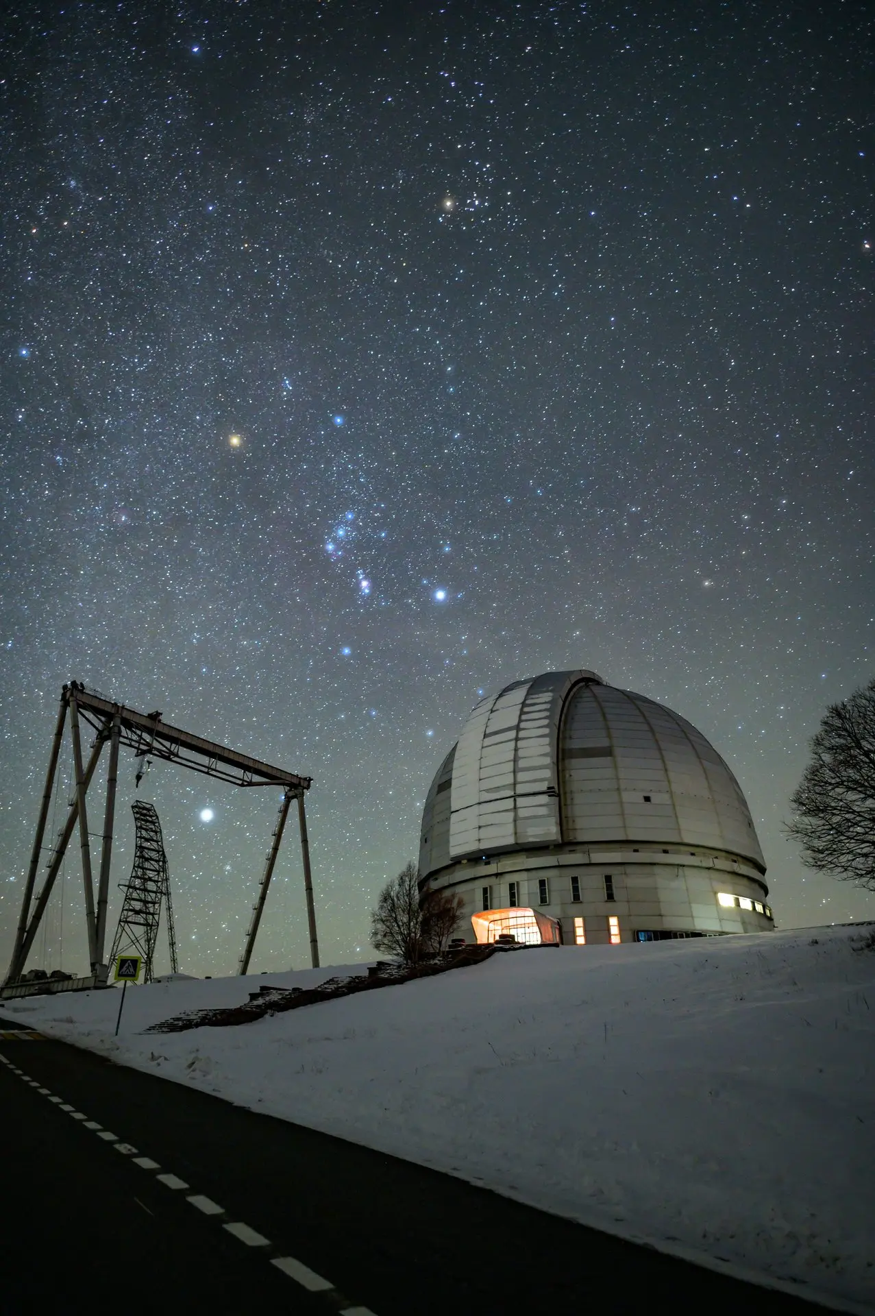 🌌 Космический масштаб в горах: телескоп БТА в Архызе.