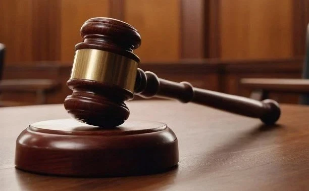 В Корсакове суд вынес приговор местному жителю, который устроил расправу над соседями и...