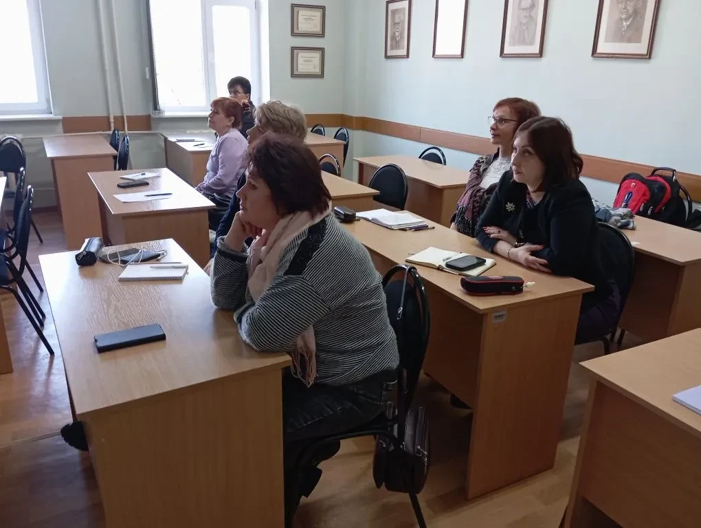 📚 Эффективное взаимодействие и развитие профессиональных компетенций педагогов  Для педагогов СОШ № 