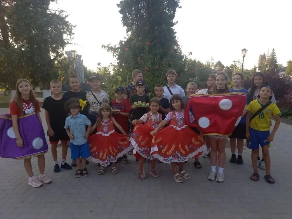 🍏🍎На вечерней площадке "Непоседы" прошёл весёлый и познавательный праздник — Яблочный...