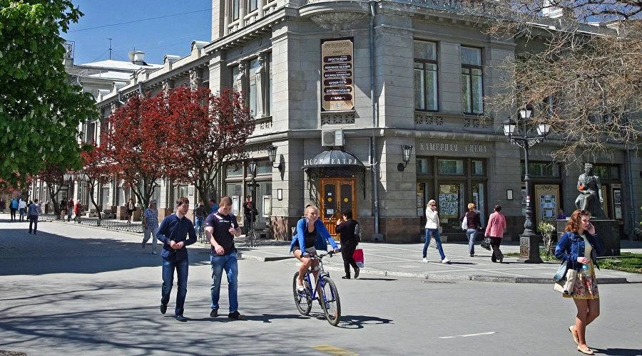 ТЕАТР ГОРЬКОГО В СИМФЕРОПОЛЕ - АРХИТЕКТУРА БЕКЕТОВА