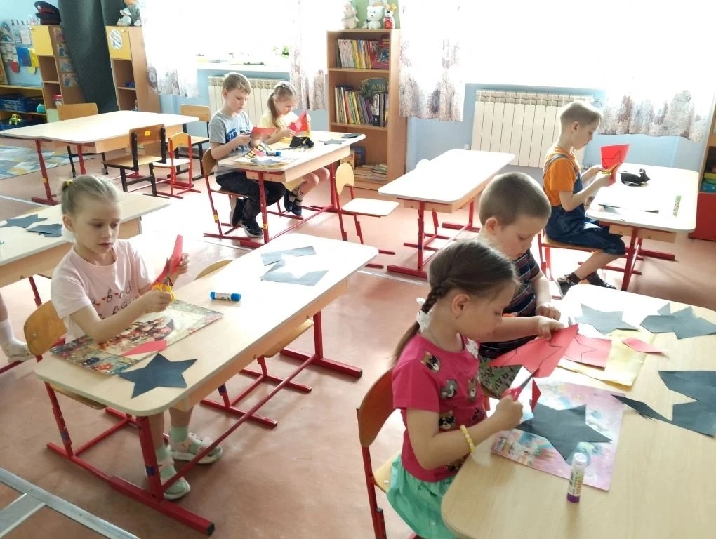Ребята из группы "Вишенка"  с большим старанием и теплом к празднику Великой Победы соз...