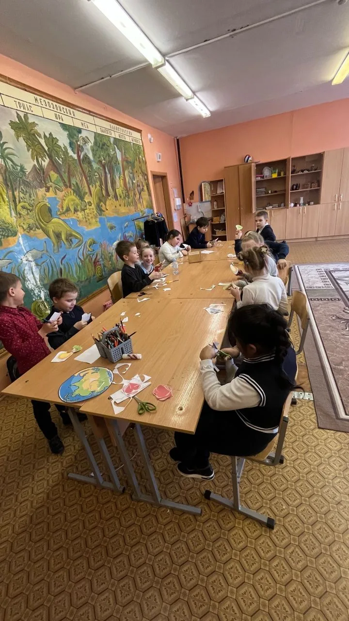 📸 В нашей группе продлённого дня — настоящий марафон событий!  Пока родители на работе, ребята успев