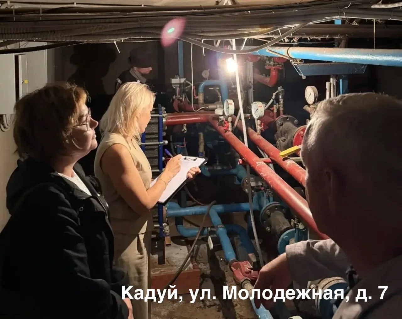 Комиссия проверяет подготовку к отопительному сезону

Зима на Севере долгая, поэтому готовиться к не