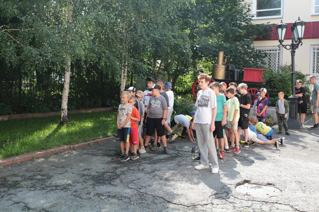 Играем, учимся, спасаем!

✨На Пожарно-технической выставке Главного управления МЧС России по Челябин