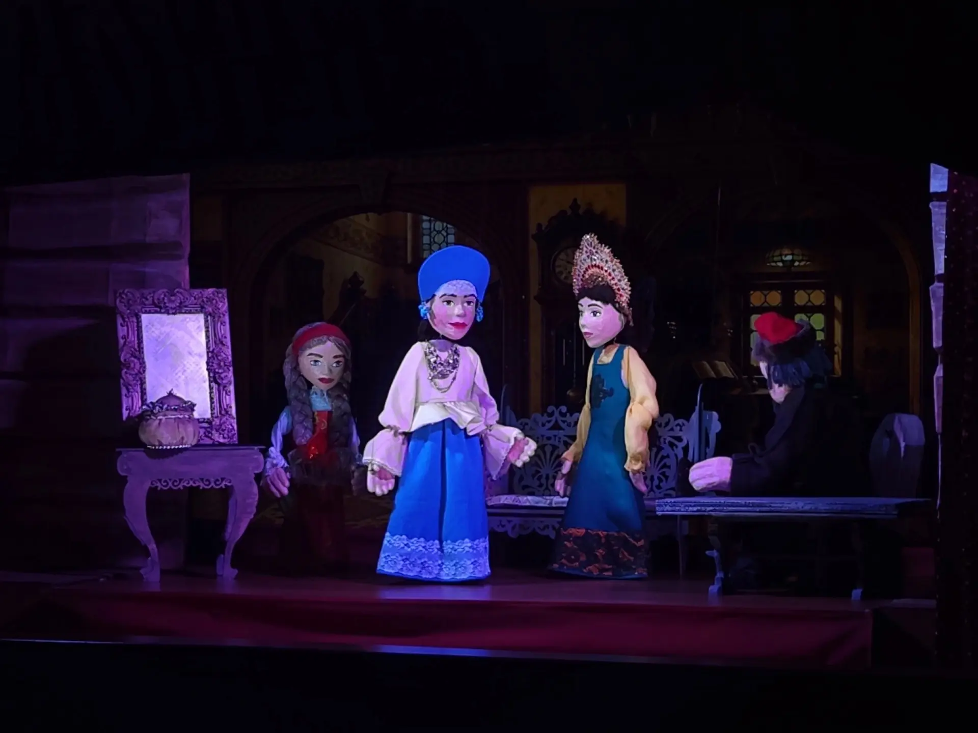 Загляни в сказку: премьера спектакля «Аленький цветочек»! 🌸✨