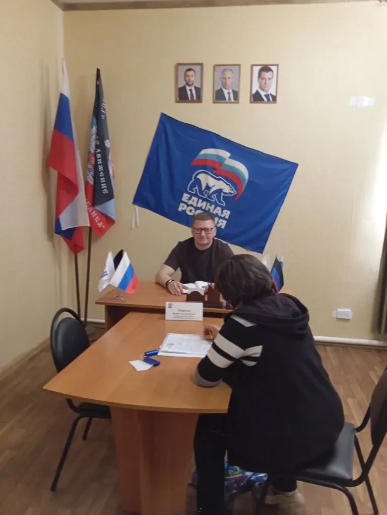 В рамках работы на округе провел очередной прием граждан в Общественной приемной Партии...