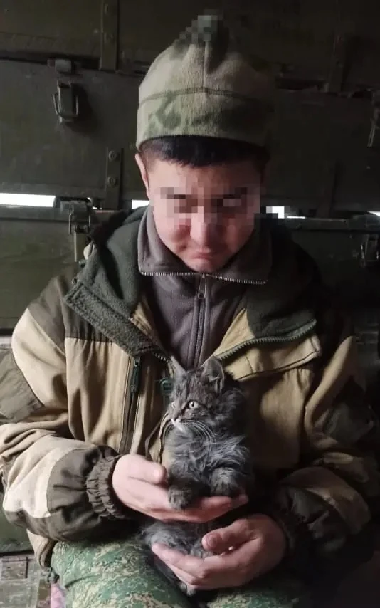 Бөркөт» ҡушаматлы яҡташыбыҙ махсус хәрби операцияның тәүге көндәренән алып ҡатнаша. 
Егет хеҙмәт итк