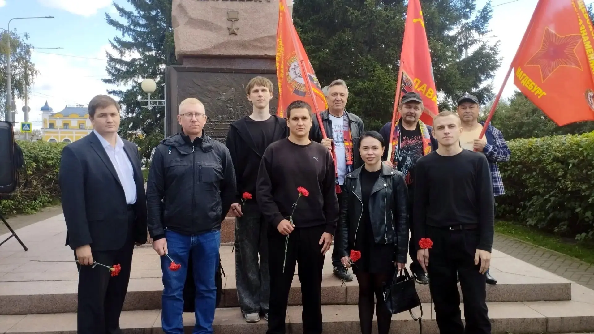 ⭐Сотрудники и студенты Лесотехнического техникума присоединились к памятному митингу, п...