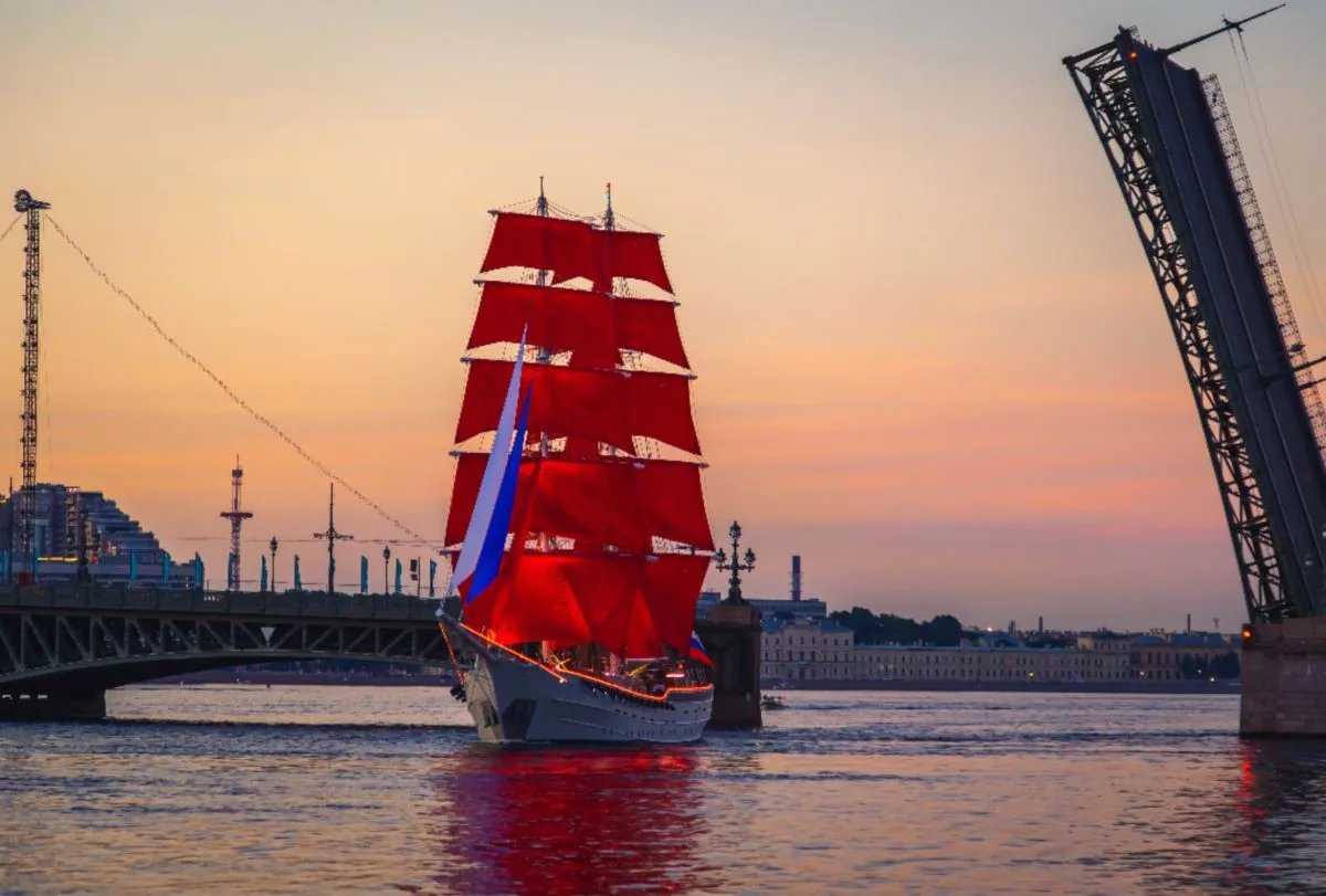 Алые Паруса. Ночь. Питер. Романтика😍

⛵️ «Алые паруса» пройдут в Санкт-Петербурге в ночь с 27 на 28