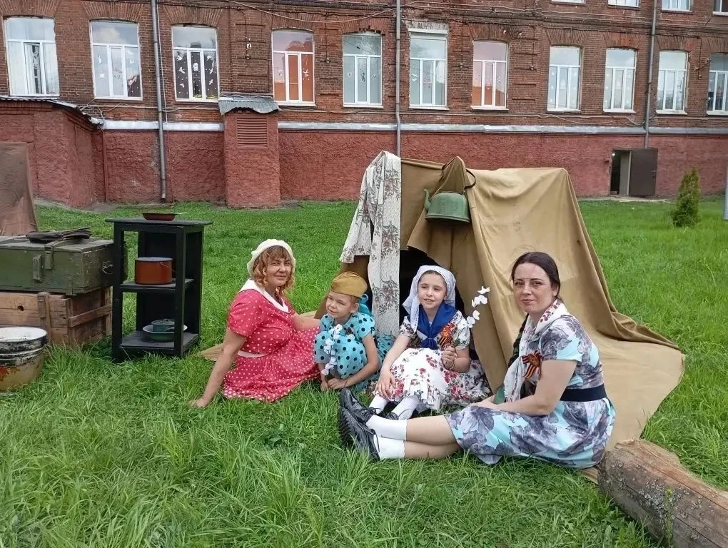 В школе №1 им. Героя РФ Л.И. Шулайкиной состоялось торжественное мероприятие «Победный май». В нем п