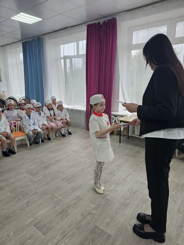 Сегодня в нашем Детском саду важное событие! Наши воспитанники группы "Юный доктор" успешно освоили 