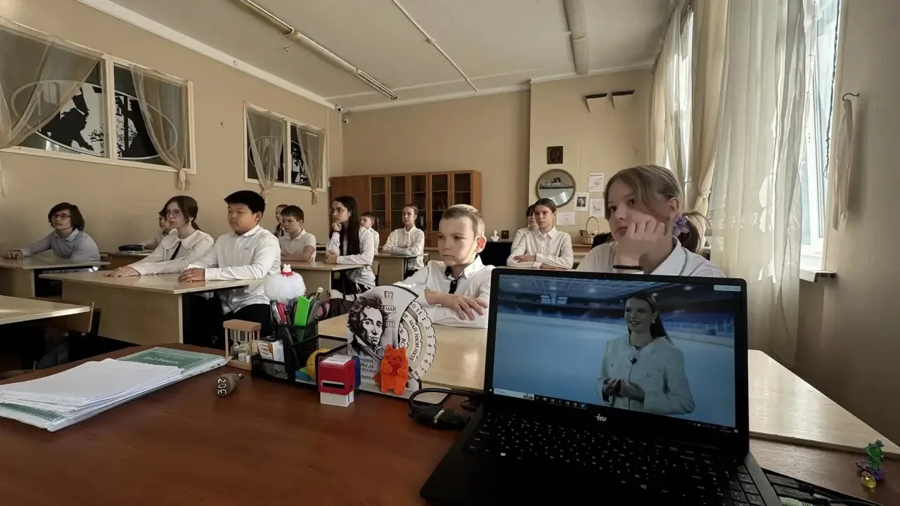 🤝Внеурочные занятия🤝 30 марта занятие «Разговоры о важном» было посвящено теме «Как справляться с во