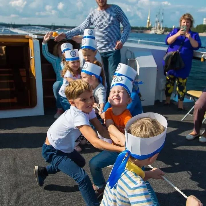 ⚓️ Десткое приключение для юных моряков по Неве  Приглашаем детей на «посвящение в моряки» — на борт