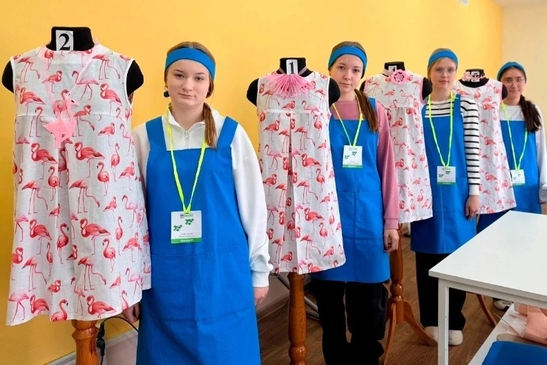 🧵 «ДЕНЬ РАБОТНИКОВ ЛЕГКОЙ ПРОМЫШЛЕННОСТИ»