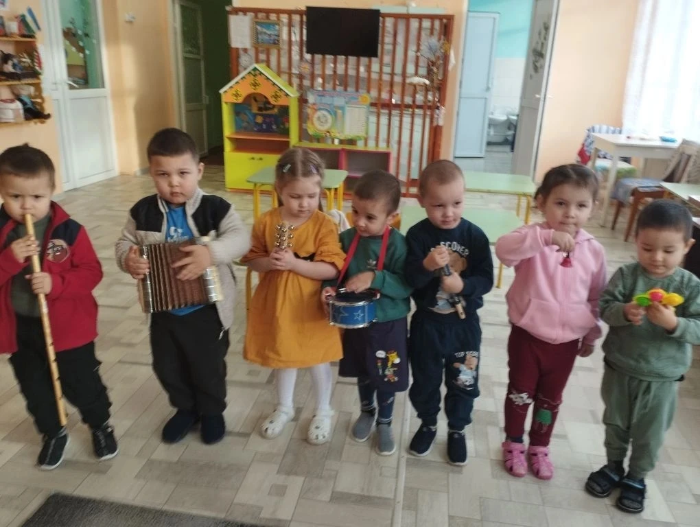21 февраль Халыҡ ара туған тел көнө билдәләнә. Бәҙҙең балалар баҡсаһында башҡорт теле д...