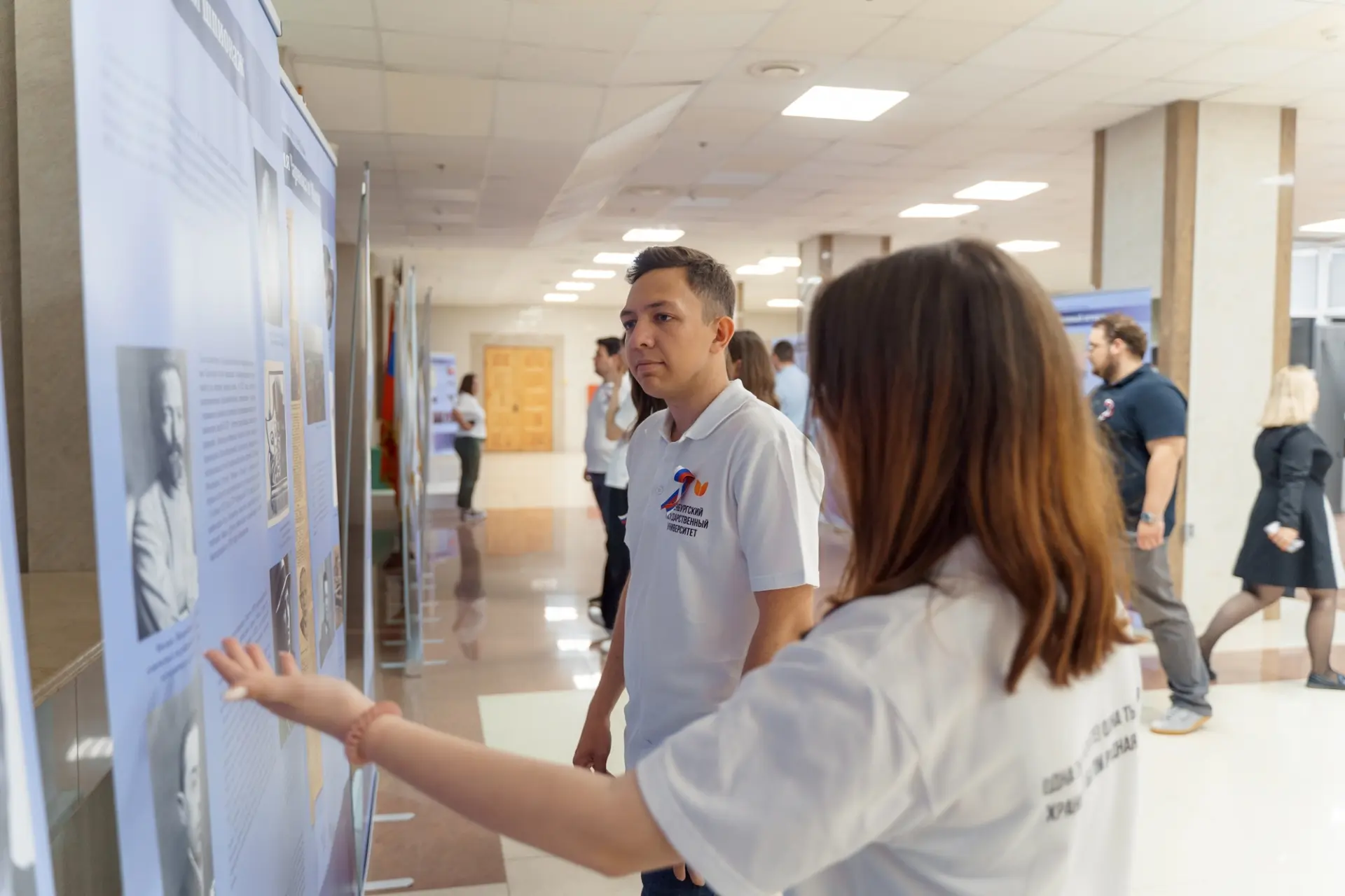 В ОГУ открылась выставка «Защита суверенитета Российского государства. История и современность» 🇷🇺