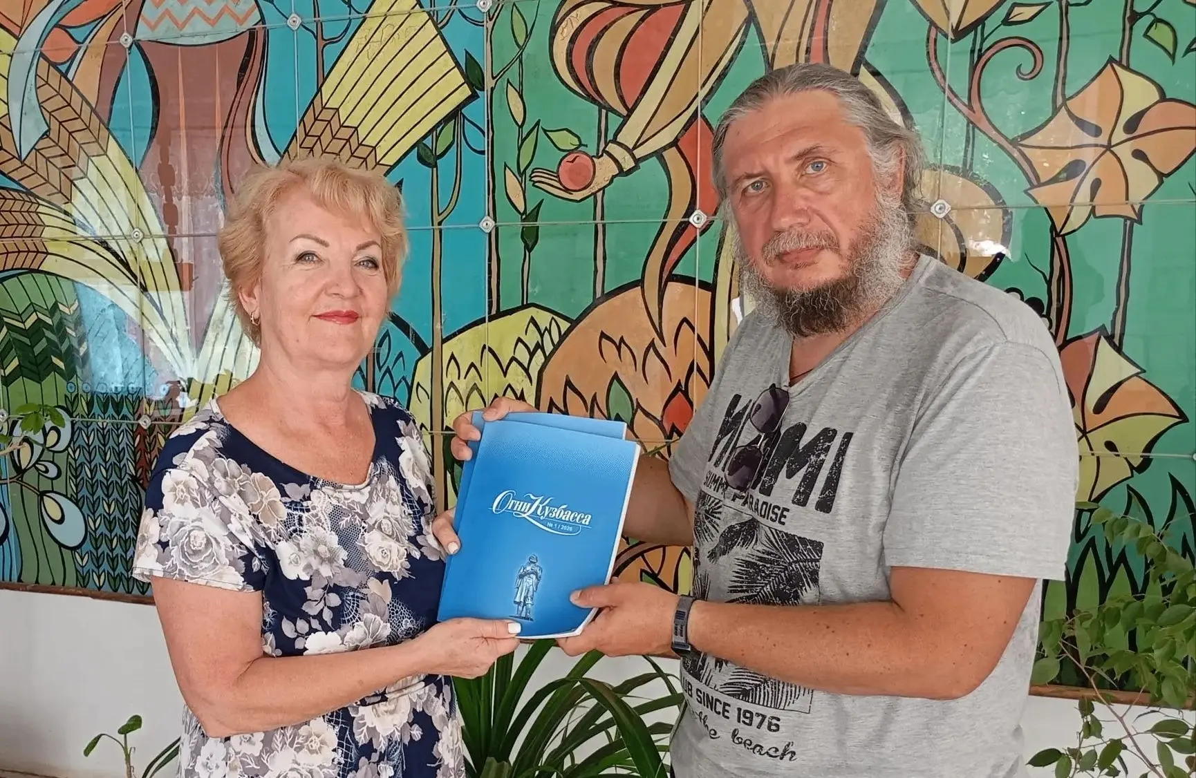У сотрудников "Огней Кузбасса" есть давняя добрая традиции: приехал куда-нибудь - зайди...